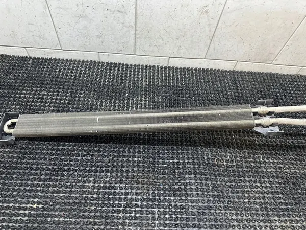 Porsche Cayenne Servostyrningskylare 7P0422885B image 3