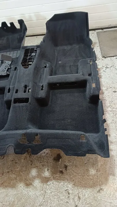 Alfombrilla VW Golf Sportsvan OEM 517863367A Usada image 4