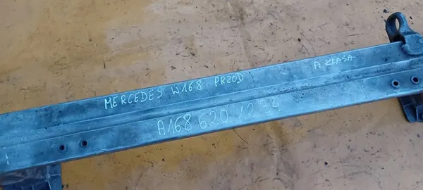 Mercedes-Benz A-sarjan Etupuskuri image 3