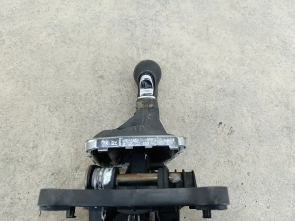 Versnellingspook Opel Zafira C 1.9 CDTI OEM 55351959 image 8