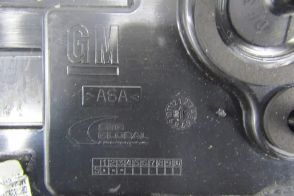 OEM 13481454 HT113 Takaspoileri Opel Crossland X:lle image 7