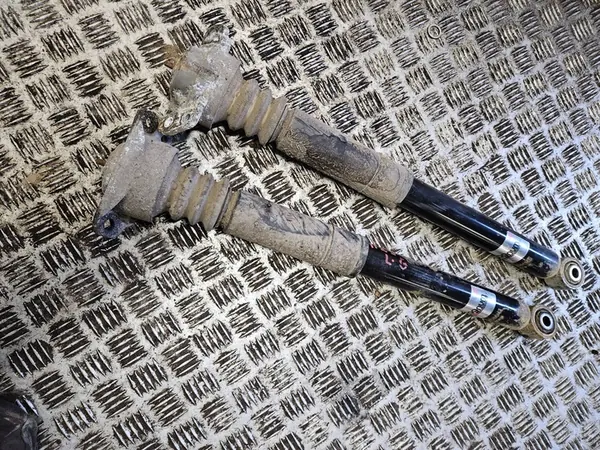 Bakre stötdämpare Skoda Octavia Mk2 (1Z) 2005 OEM AGW066MT image 4