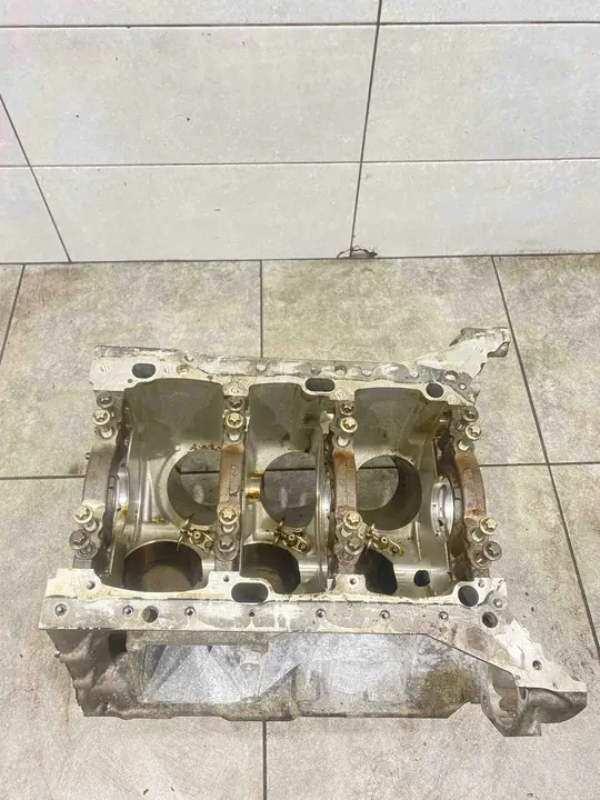 Motorblock MERCEDES-BENZ C CABRIO (A205) A2760900577 image 2