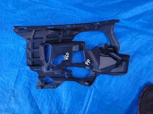 VOLVO S60 II V60 | Rechter Frontstoßstangenhalter 31323841 image 2