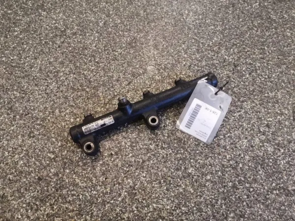 Carril de inyección Kia Carnival 2.9 CRDI OEM R9144Z060A image 2