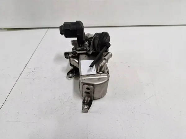 Válvula EGR Volvo OEM 31422119 para V40 II 2.0 D4 image 4