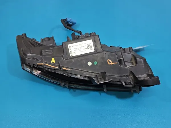 Oikea DRL-valo OEM 9836230980 Peugeot 3008 II:lle image 9