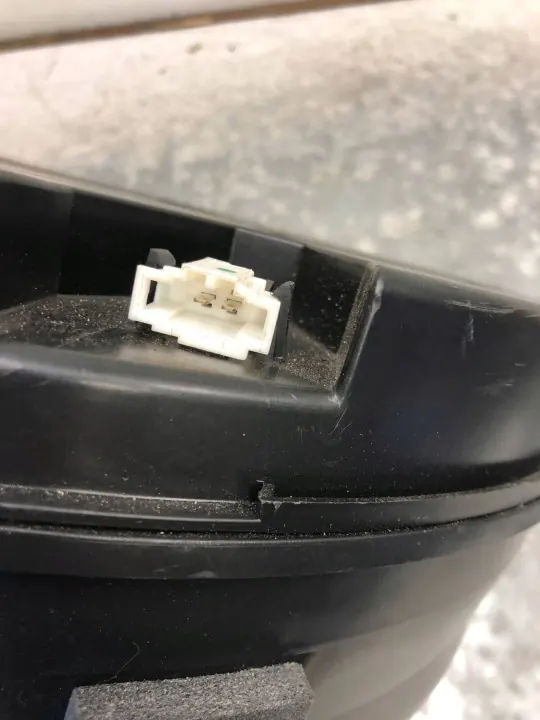 Altavoz Subwoofer Audi OEM 8R0035382A Usado image 3
