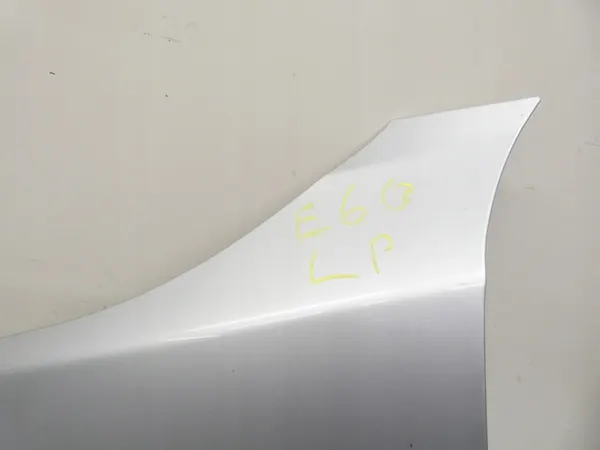 Parafango anteriore sinistro BMW nero image 8