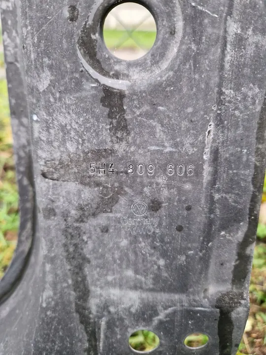 Painel de para-lama traseiro direito VW Golf VIII 8 image 4