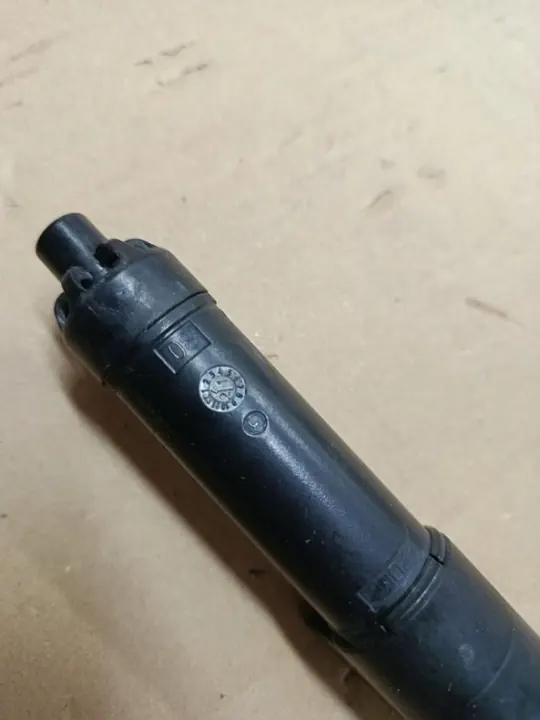 Audi A4 E-Tron GT Strålkastartvättpump OEM 8W0955101C image 4