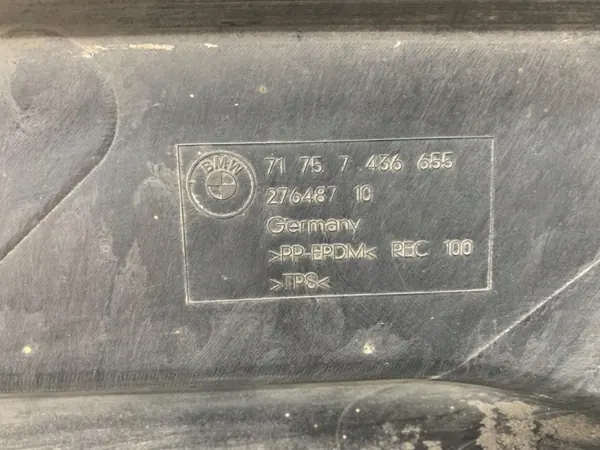 OEM 27648710 Vänster bakre undersköld för BMW F40 image 4