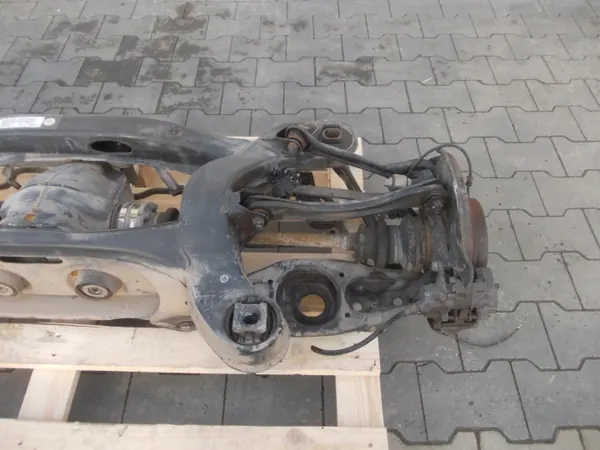 ap1 bakaxelbalk för Mercedes C-klass W203 image 3