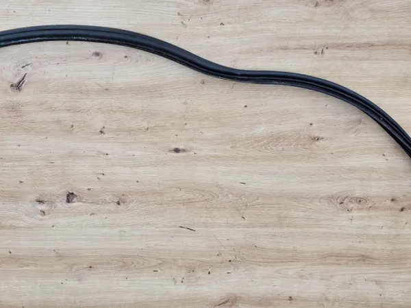 OEM USZCZELKA TYLNEJ KLAPY BAGAŻNIKA OPEL ASTRA J KOMBI image 3