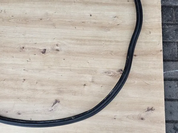 OEM USZCZELKA TYLNEJ KLAPY BAGAŻNIKA OPEL ASTRA J KOMBI image 4