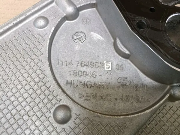 Couvercle de Distribution BMW OEM 7649035 M5 F90 image 3