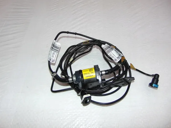 BMW 330D G20 G21 Webasto Pump Diesel OEM 9031364A image 1