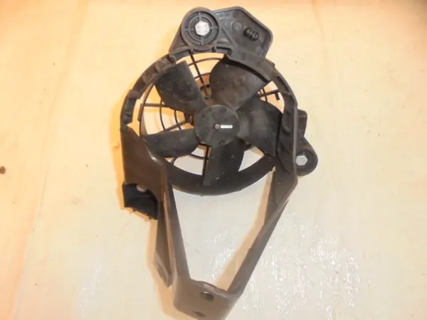 Ventilador usado OEM 214816977R para Renault Twingo 3 0.9 TCE image 2