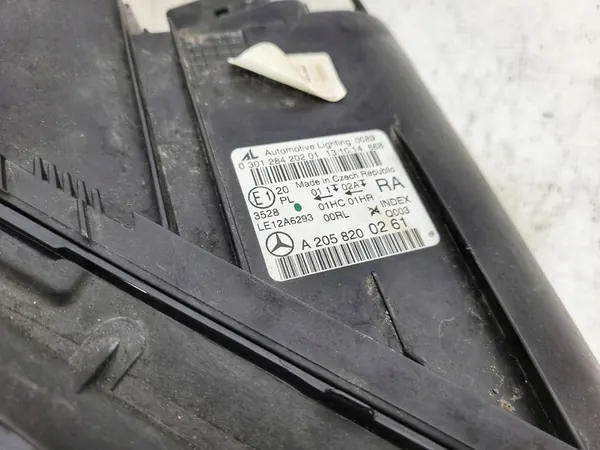 MERCEDES C-KLASA W205 RECHTS HALOGEEN REFLECTOR image 7