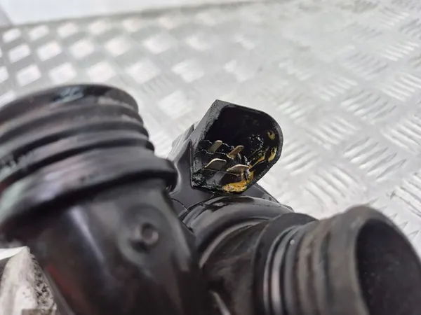 Vattenpump BMW 5 F10 F11 image 6