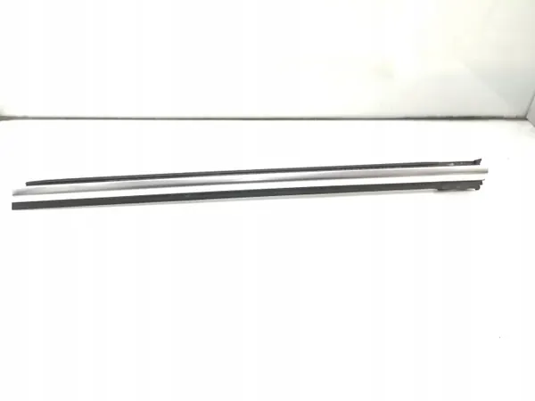 Audi OE Seitenscheibenleiste OEM 8H0839478C image 2