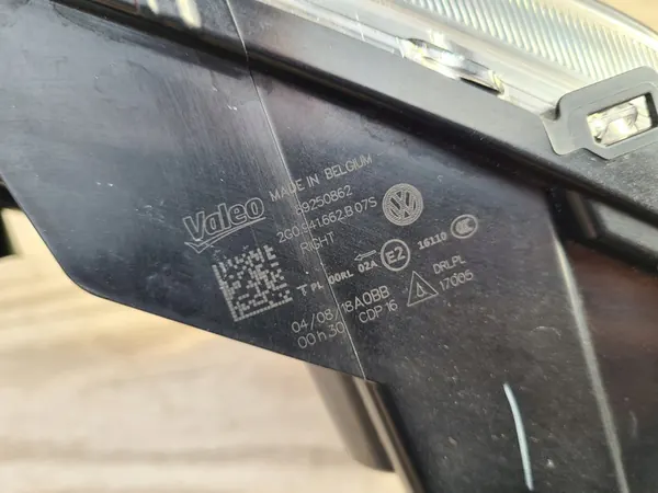 Farol Direito LED VW Polo VI image 5