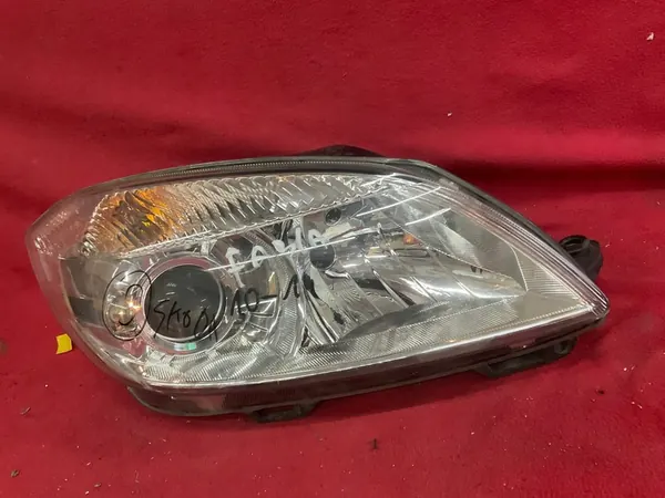 FARO SKODA FABIA II 2 ROOMSTER LIFT ESQUERDO DIREITO image 3