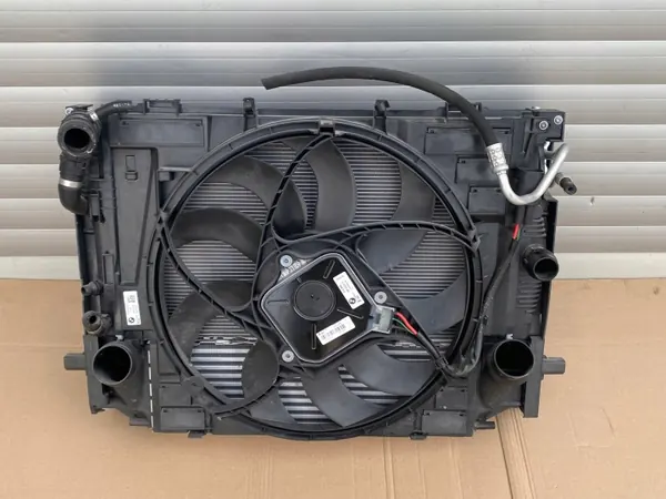 BMW 5 F10 F11 Vesijäähdytin Tuuletin Kokonaisuus OEM image 3