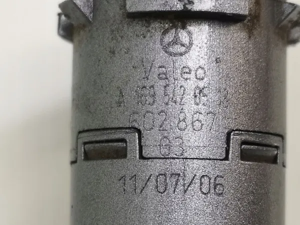 Mercedes Parksensor OEM A1695420518 - Gebraucht image 4