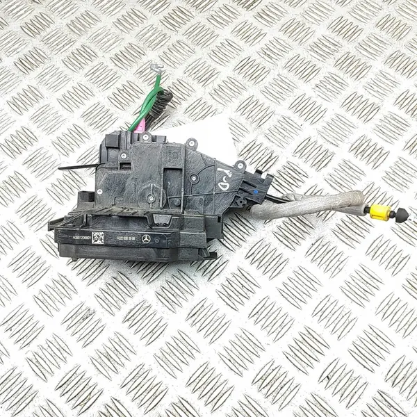 MERCEDES C-KL W205 Dörrlås Höger Framsidan A0997206801 image 2