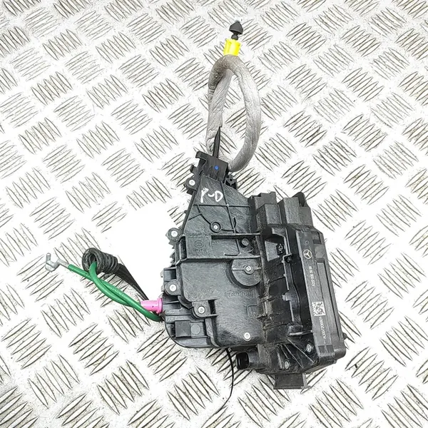 MERCEDES C-KL W205 Dörrlås Höger Framsidan A0997206801 image 3