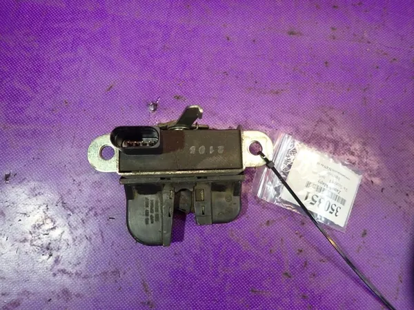 VW Touran I 03-06 Baklucka Lås 1T0827505F 4 Pin image 3