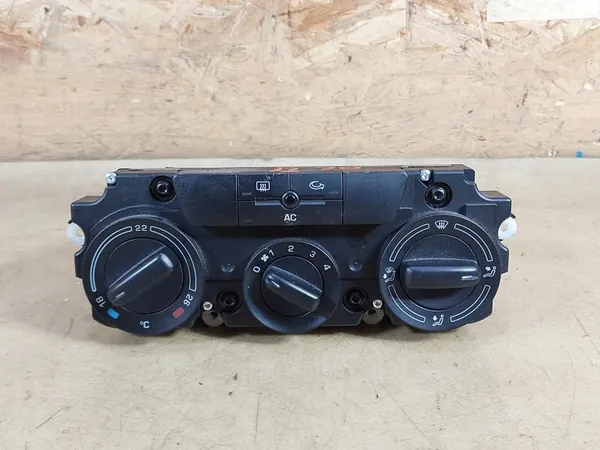 Klimaanlagenpanel Skoda Octavia II image 2
