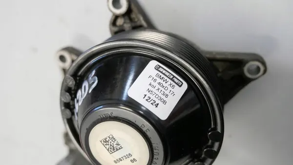 BMW Vattenpump Termostat N57 image 6