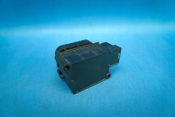 Conjunto de válvulas pneumáticas Audi OEM 4H0616013A Usado image 3