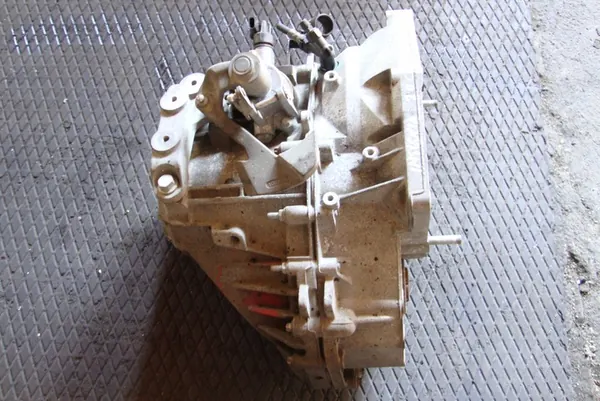 F40 Vaihteisto Opel Insignia A 2.0 Turbo 4x4 image 2