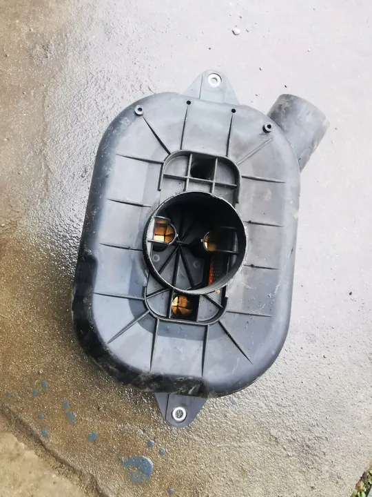 Mercedes-Benz Ilmansuodattimen kotelo image 4