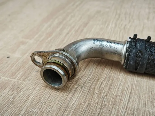 Tuyau d'huile turbo OEM 06L145735J pour Audi 2.0 TFSI image 3