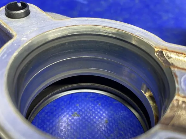 Régulateur de Distribution Droit OEM 06C103108D Audi image 9