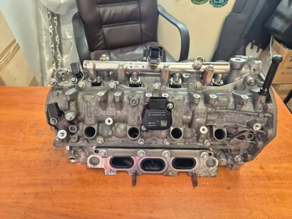 OEM 110423582R Cylinderhuvud för 1.3 Motor image 2