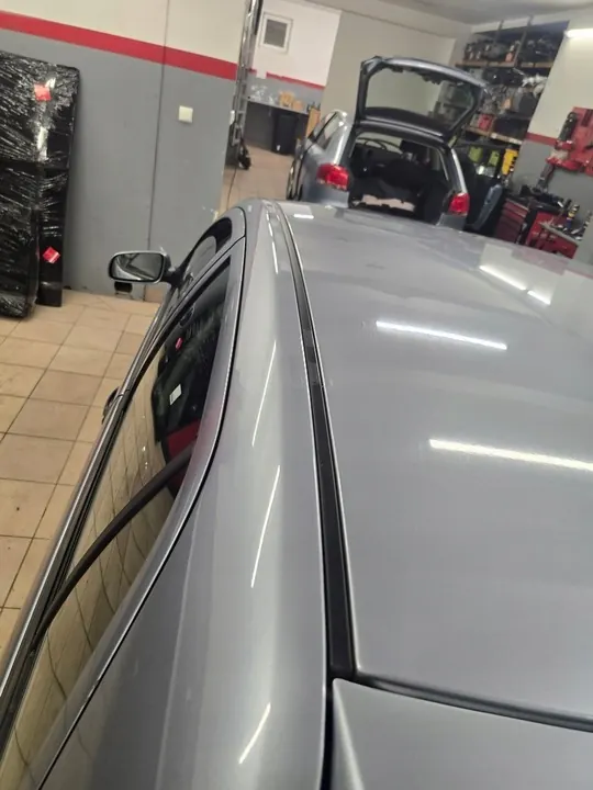 Joint de toit droit gauche Skoda Fabia 1999-2008 Hatchback image 1