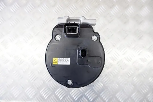 Compressore AC Toyota Yaris 1.5L ibrido 88370K0010 image 9