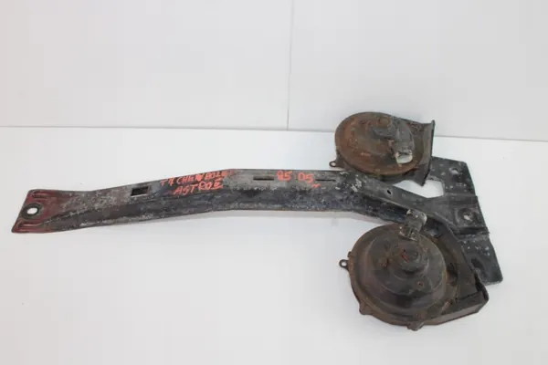 Framstolsbältesförstärkning OEM 360213586 image 2
