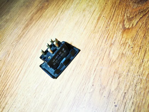 Achterraam schakelraam Mercedes W126 SEL SE image 3