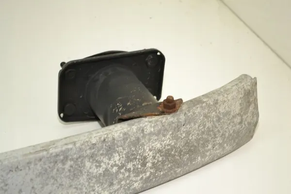 Mercedes W211 Berlina Trave Posteriore Paraurti A2116160214 image 3