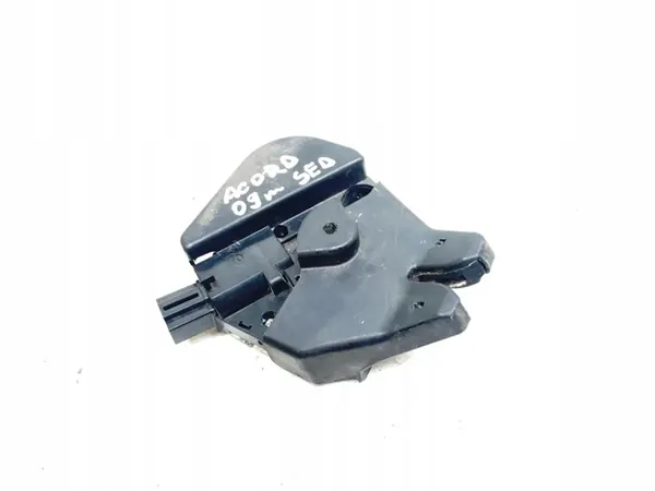 2009 Honda Accord Verrou de coffre image 1