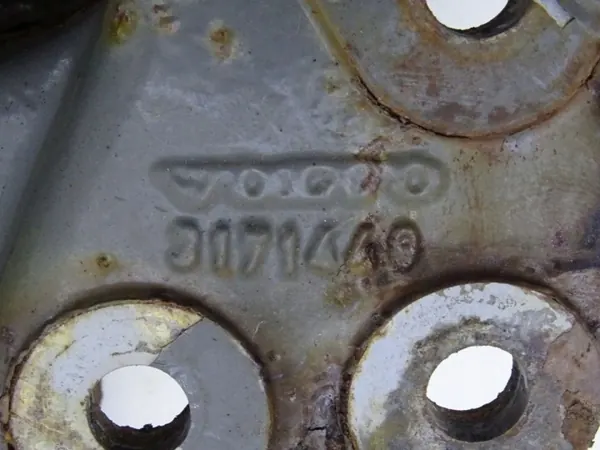 Volvo FL6 00-06 Taka jousituskiinnitys OEM 3171449 image 3