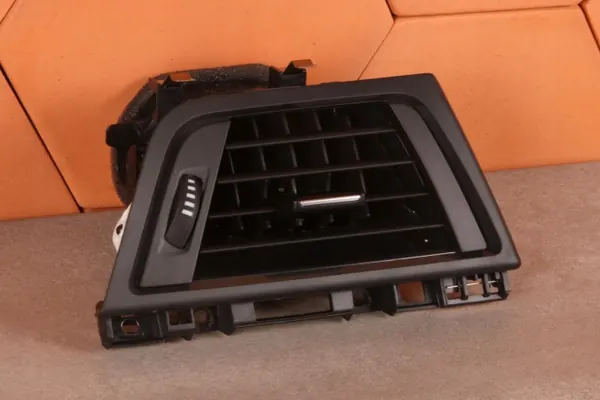 BMW Lufteinlassgitter OEM 9218550 - Gebraucht image 2