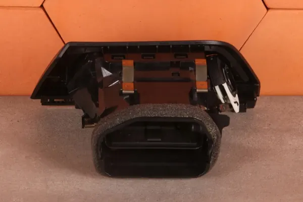 BMW Lufteinlassgitter OEM 9218550 - Gebraucht image 4
