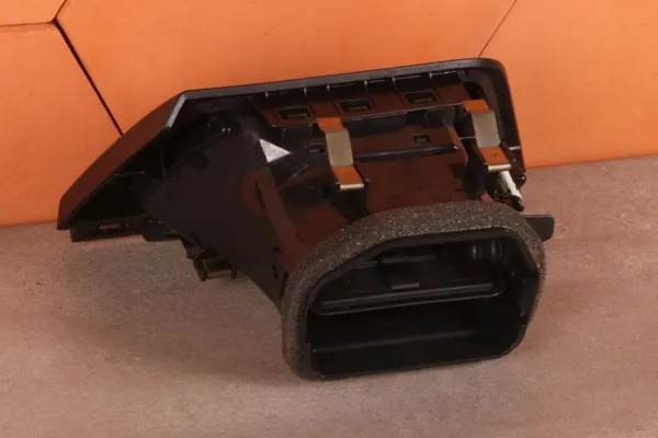BMW Lufteinlassgitter OEM 9218550 - Gebraucht image 5